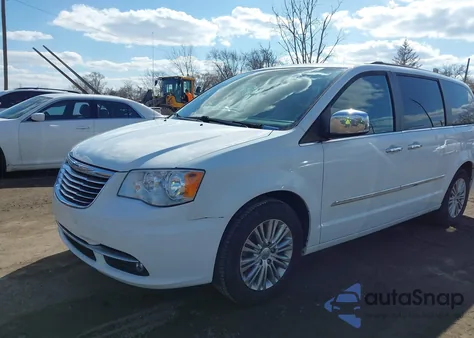 2015 Chrysler Town & Country Touring-L из США, поврежденный, VIN 2C4RC1CG3FR698065